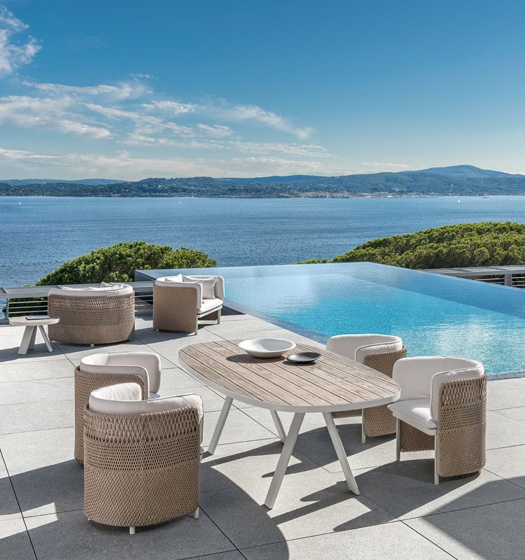 Ethimo Esedra Oval dining table