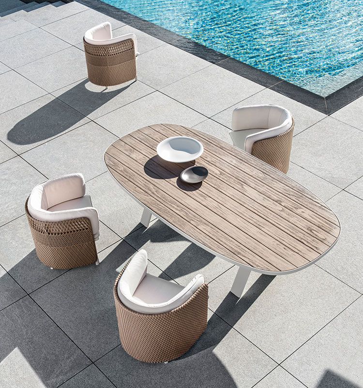 Ethimo Esedra Oval dining table