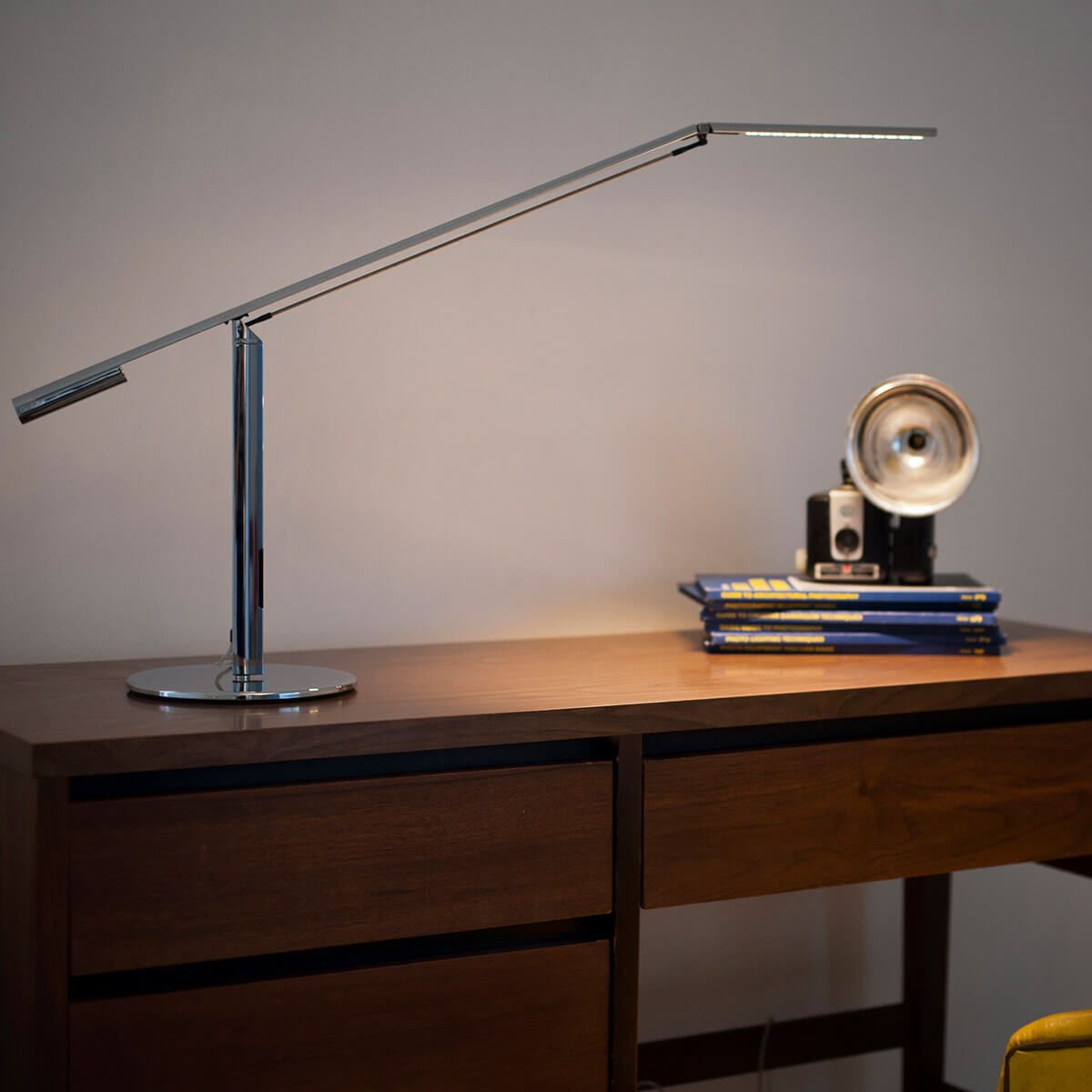 Koncept EQUO Tischlampe