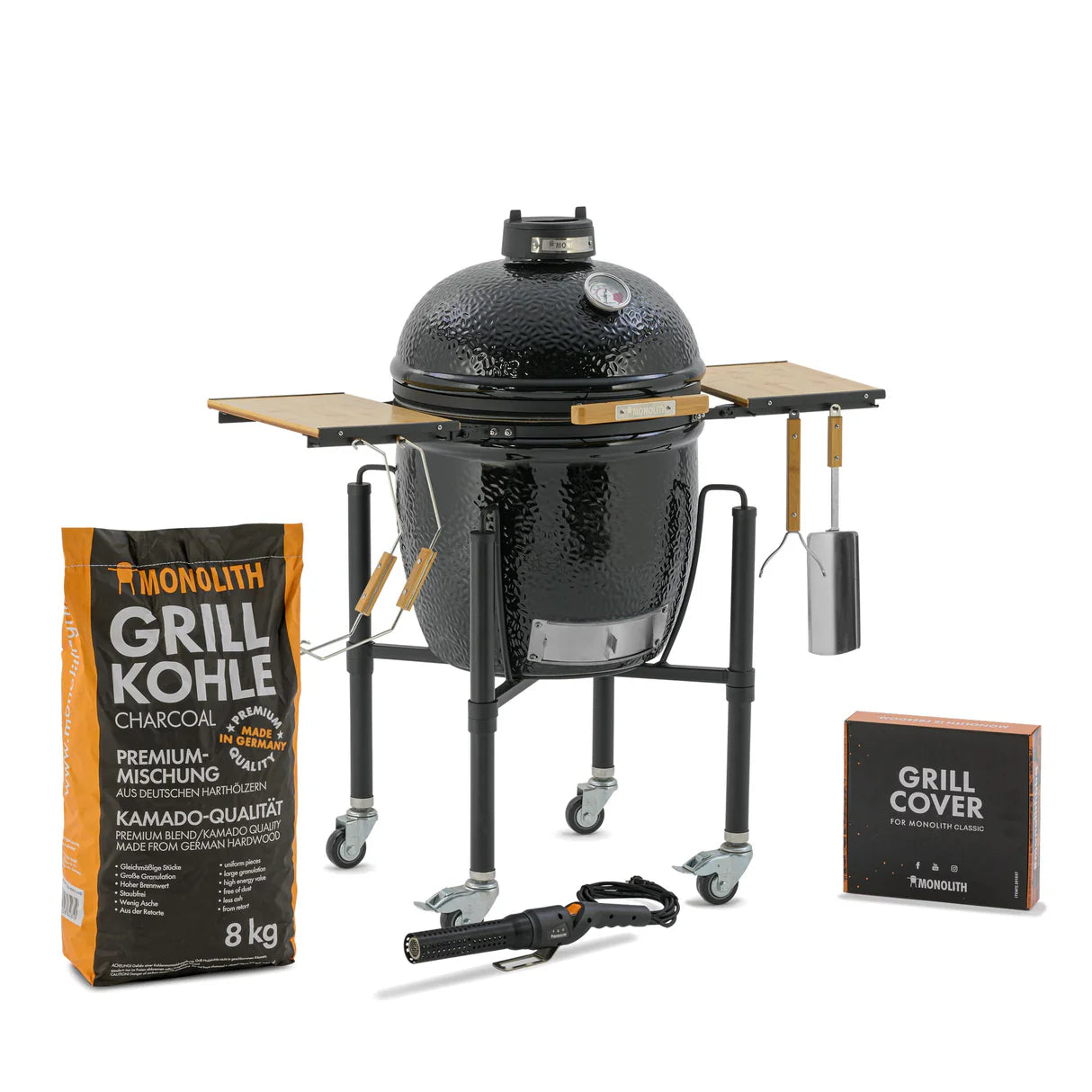 Monolith ONE.55 Starterset Kreamikgrill Seitenansicht und Grillkohle, Grill Cover und Monolighter