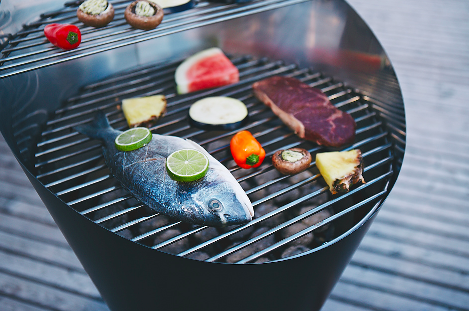 Höfats Cone Holzkohlegrill und Feuerschale