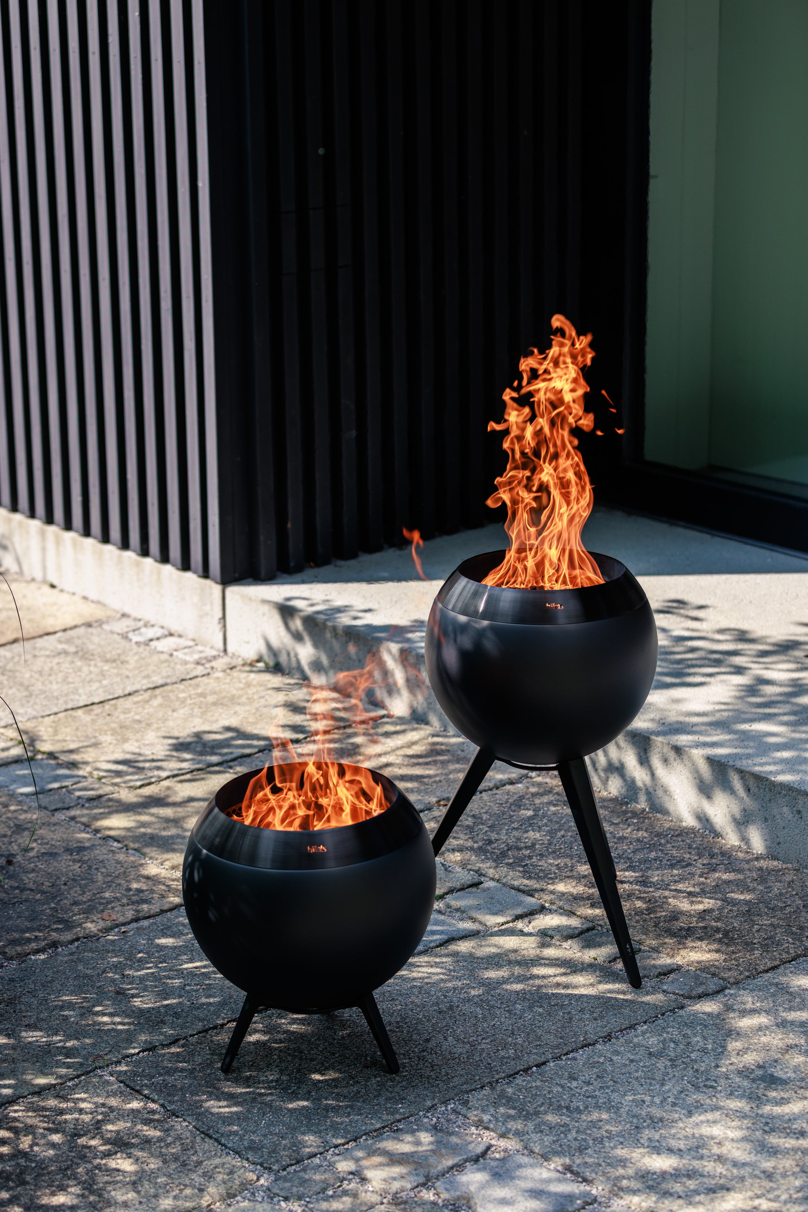 Höfats MOON 45 all Black Feuerkorb