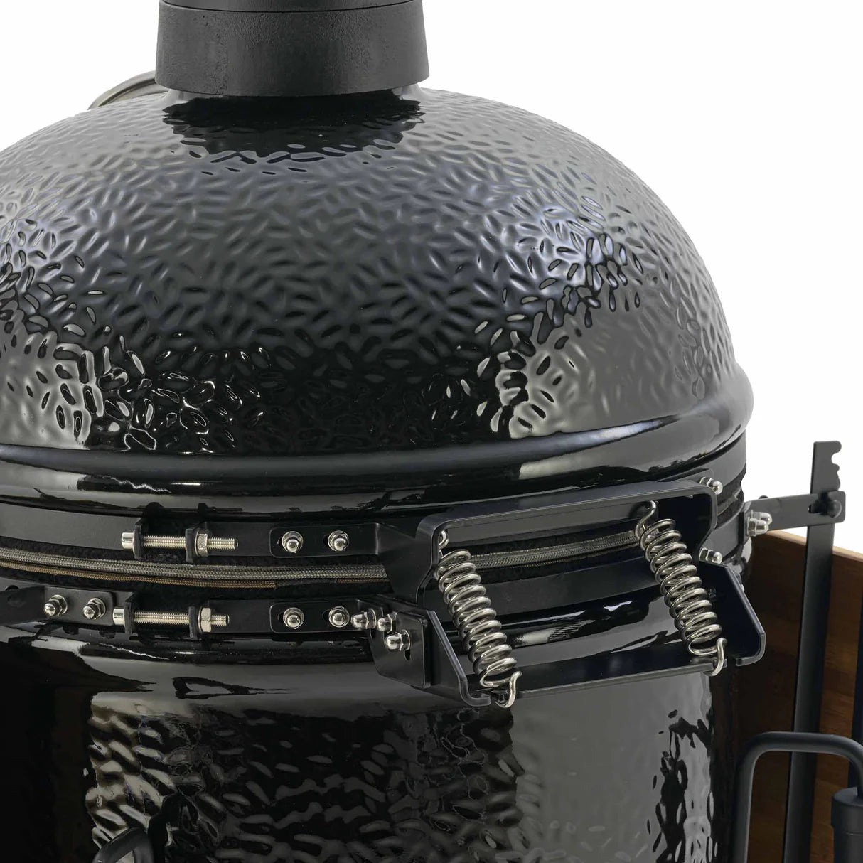 Monolith One.55 Kamado Grill Detailaufnaahme der Scharniere